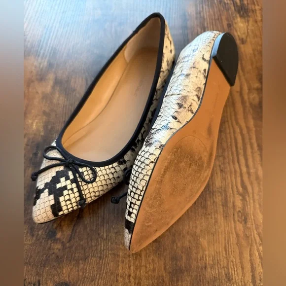 Banana Republic Black and Cream Flats with Snakeskin Print - Picture 2 of 2